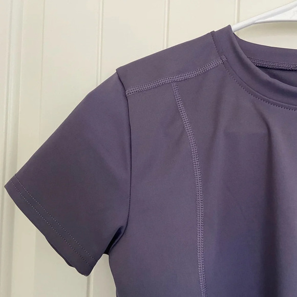 Women’s purple active shirt — medium‎ - Picture 3 of 4